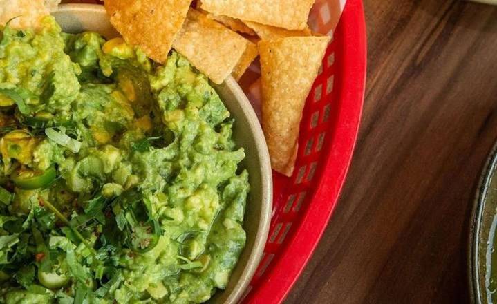 Chips & Guacamole