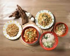 何媽媽鍋燒丼飯炒飯專門店