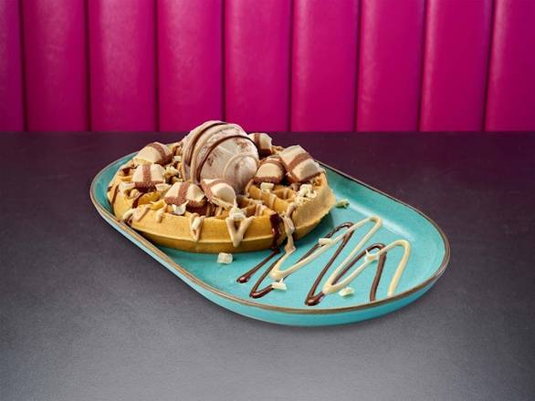 *NEW* White Bueno Waffle