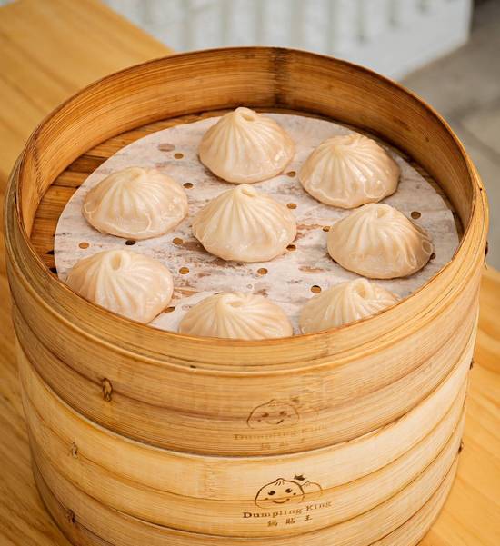 Dumplings 灌 汤 小 笼 包 Shanghai Style Steamed Soup Dumplings