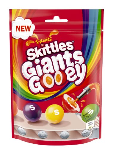 Skittles Fruit, Giants Gooey Chewy Candy (125g)
