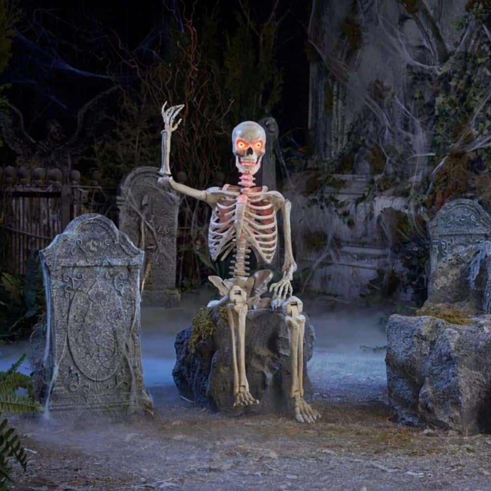 Home Accents Holiday 5 Ft Grave & Bones Led Ultra Pose-N-Stay Skeleton
