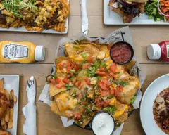 Bucketz Bar and Grill (528 West Clark Street)