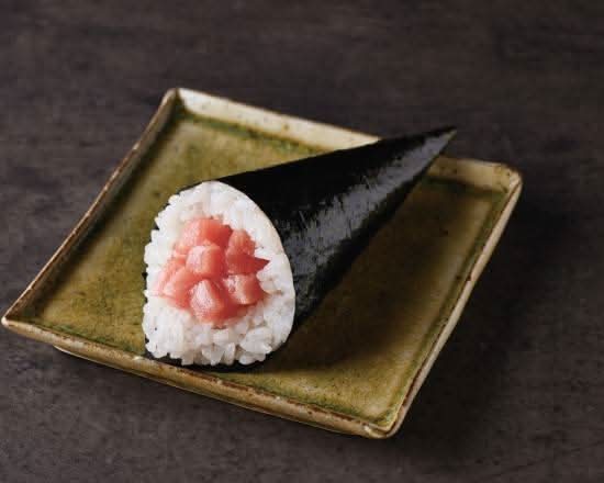 トロ鉄火手巻 (ネギ無) 【 V2915 】Medium-Fatty Tuna Hand Roll without Spring Onions