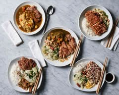 茶來沙拉雞排飯 咖哩飯