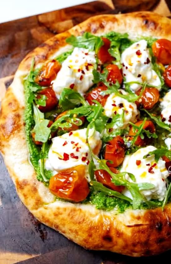 Pizza Pesto e Burrata