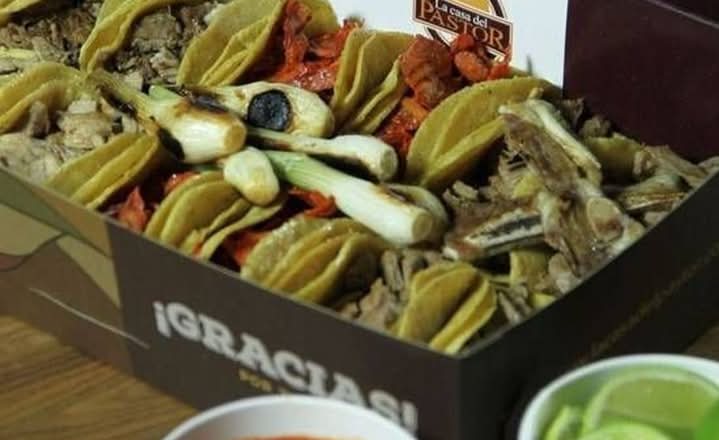 Rosca Combinada de tacos surtidos de Pastor Tradicional