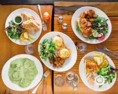 Taki's (45 Court Street)