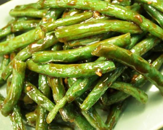 L16 Sauteed String Beans