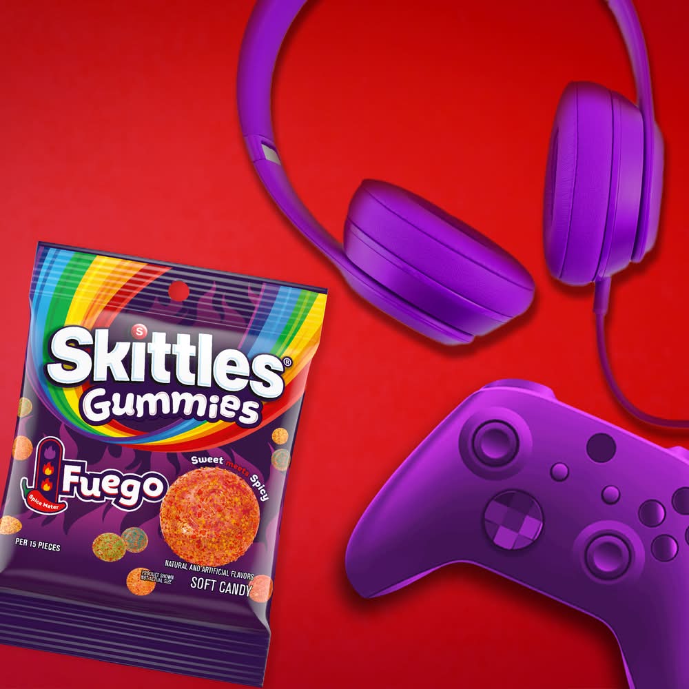 Skittles Gummies Sweet and Spicy Gummy Candy, Fuego (5.8 oz)