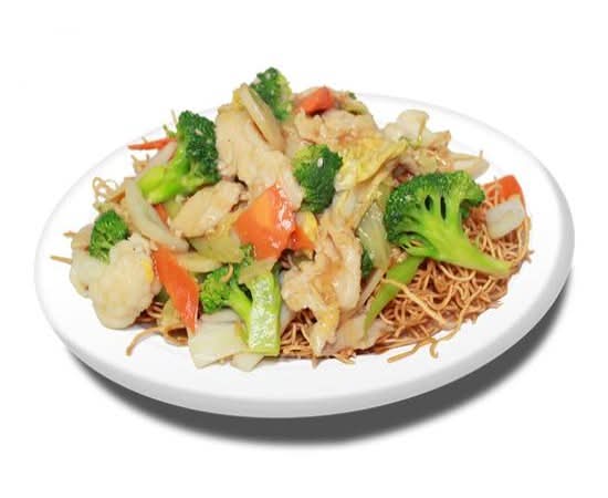 23a. Nouilles frites Chow-Mein cantonaise avec poulet / Fried Cantonese Chow Mein Noodles with Chicken / 广式鸡肉炒面