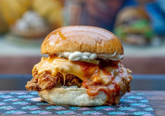 Fried Chicken Weezy Burger