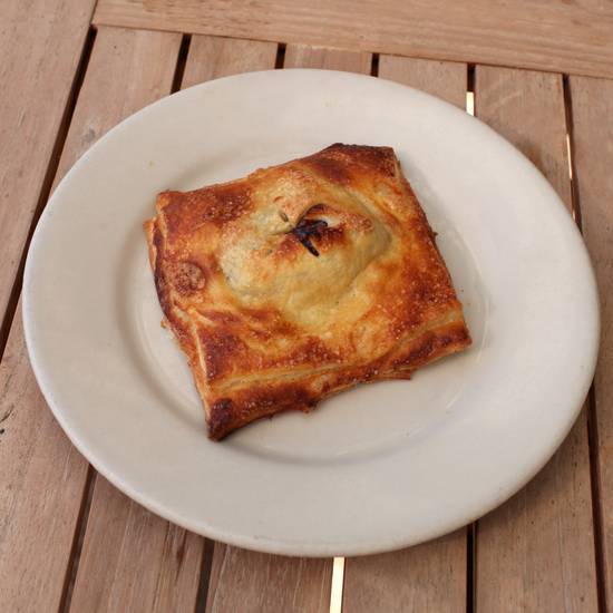 Guava and Cheese Pastillo
