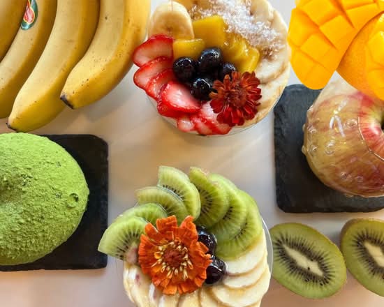 【アサイーボウル×りんご飴】fruits closet cafe百道店