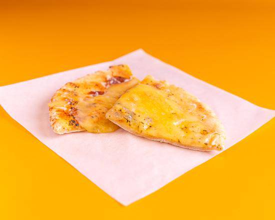 Garlic Flatbread with Cheese (V)