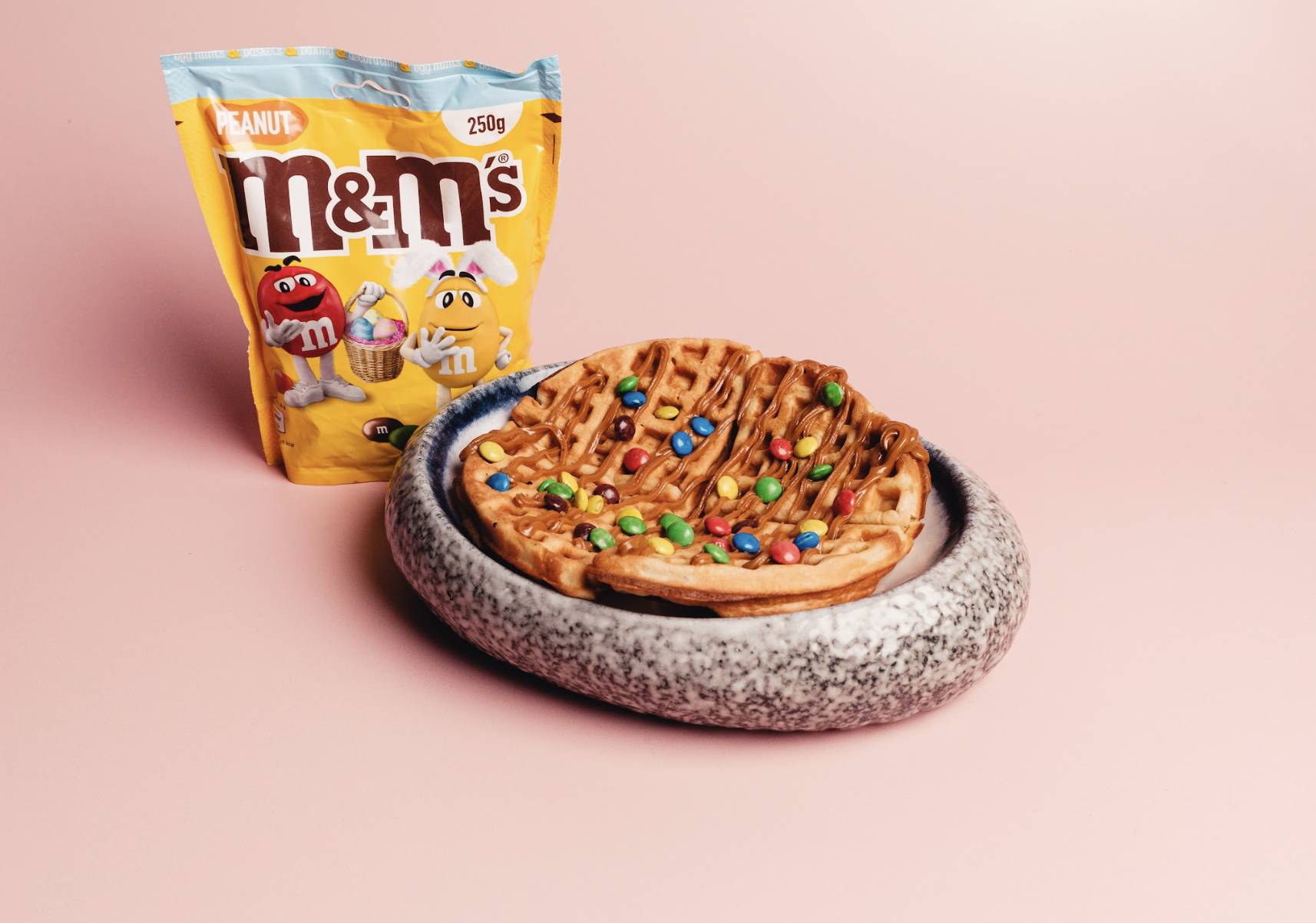 Waffles M&M's