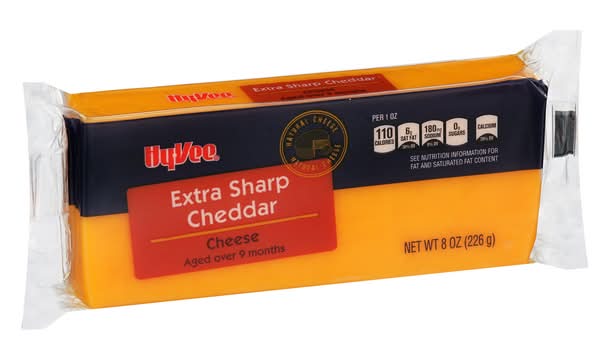 Hy-Vee Extra Sharp Cheddar Cheese (8 oz)