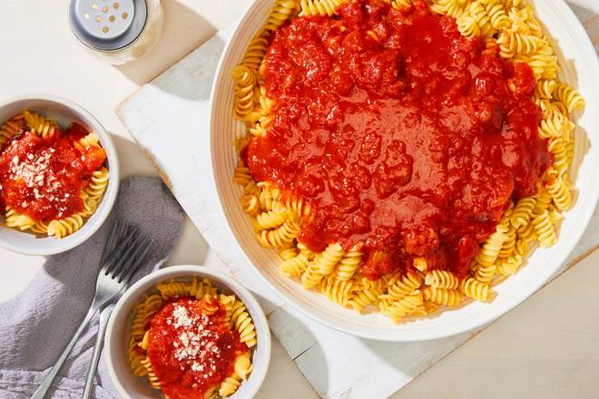CATERING KIDS FUSILLI PASTA WITH TOMATO SAUCE