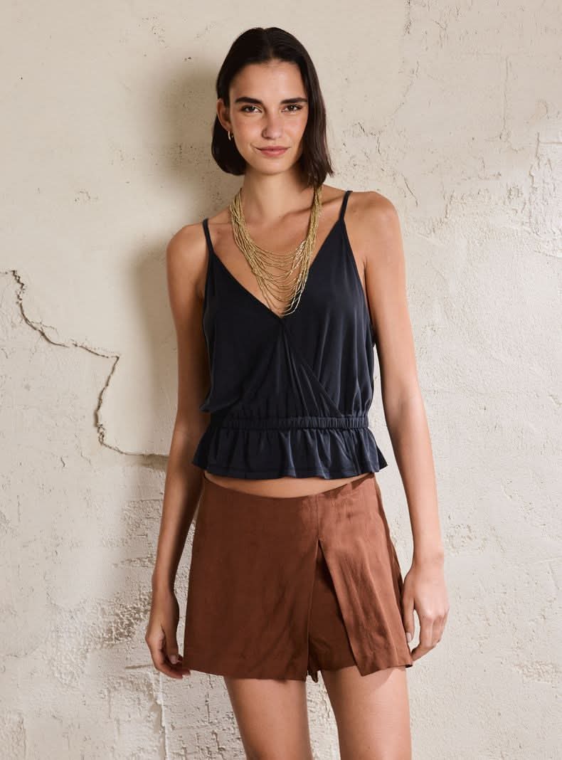 Umbrale Polera Estilo Peplum con Faldón negro s