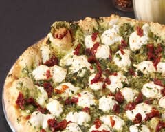 Nucci's Pizza (Foothill Blvd)