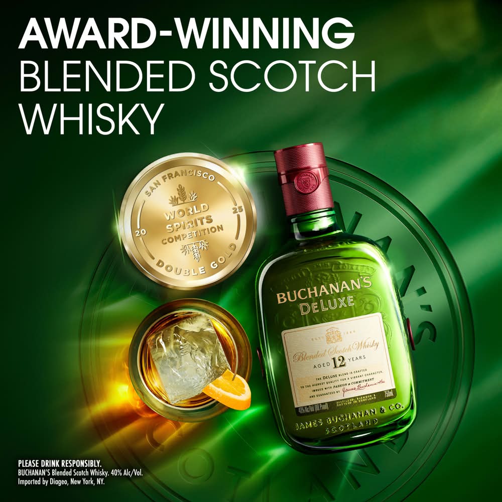 Buchanan's Deluxe Aged 12 Years Blended Scotch Whisky With Ice