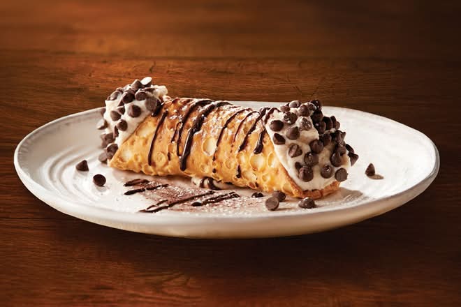 Traditional Cannoli