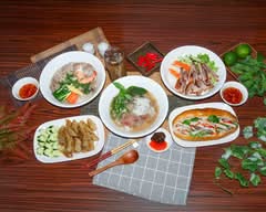 正越 越南河粉 I 法國麵包