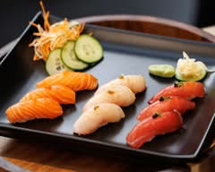 KOI HAND ROLL & POKE