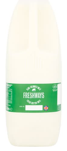 Freshways Pasteurised Homogenised Semi Skimmed Milk (2L)