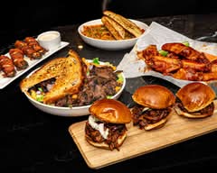 Coach’s Tavern (Palmdale)