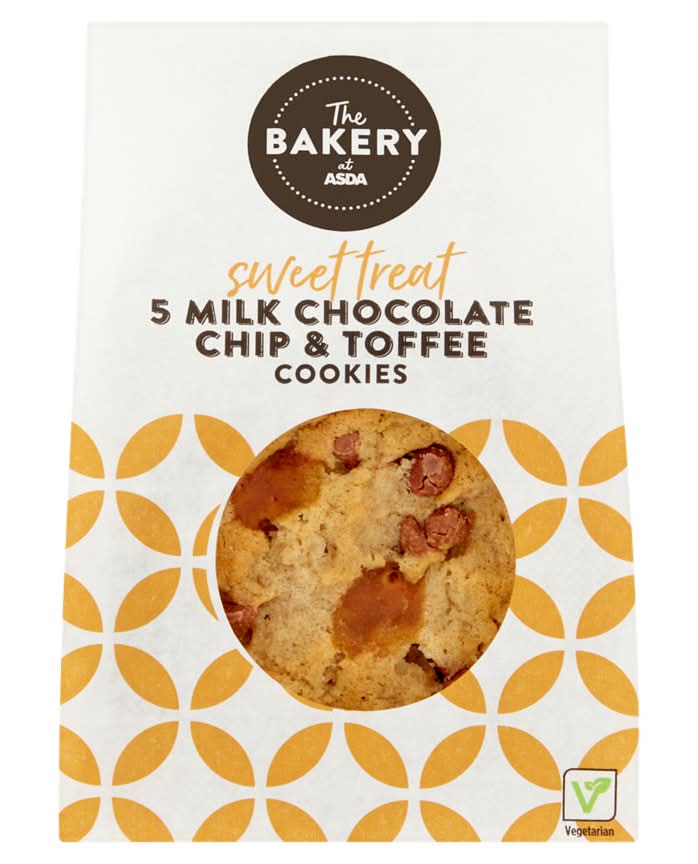 The Bakery at Asda 5 Milk Chocolate Chip & Toffee Cookies