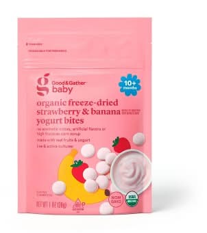 Good & Gather Organic Freeze-Dried Strawberry Banana Yogurt Bites (1 oz)