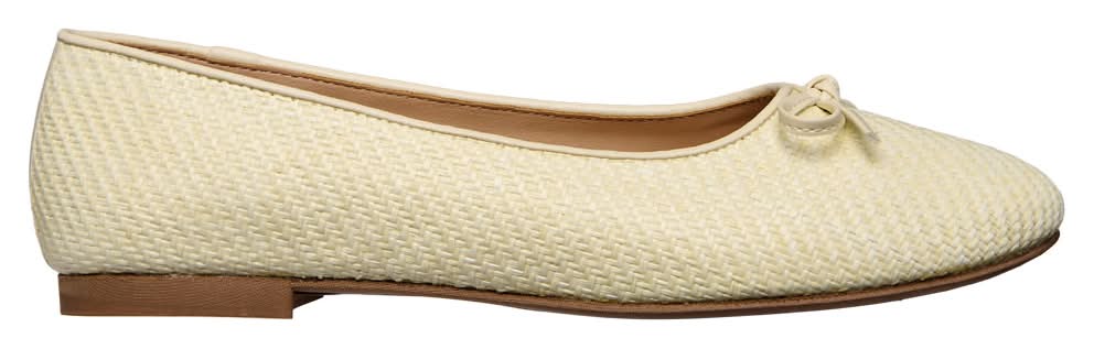 Serra Ladies Flats - Cream Size 9