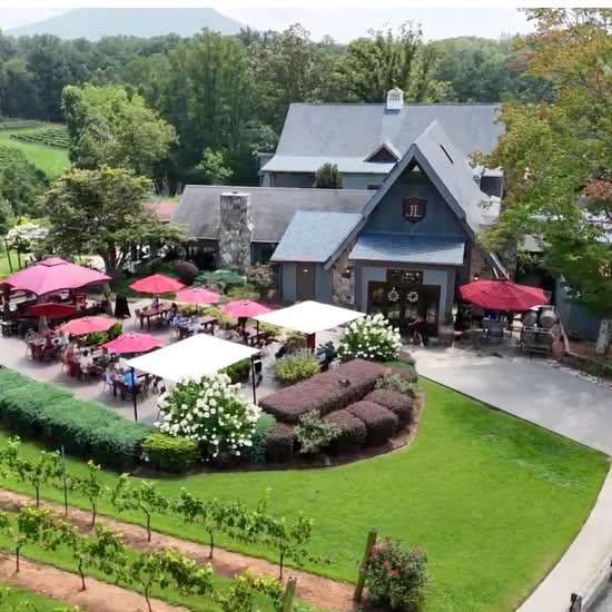 JOLO Winery & Vineyards-EndPosts Restaurant