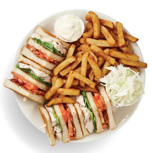 Promo - Club sandwich avec frites / Club sandwich promo / Promo - Club sandwich avec frites