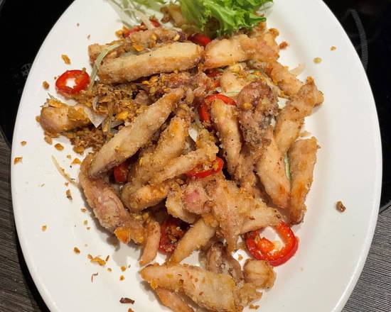 Deep Fried Smoked Chicken with Garlic & Chilli 燻雞絲