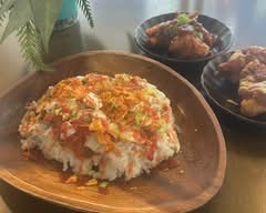  タコライスと唐揚げの店　ハイ!!サイ!!堀江