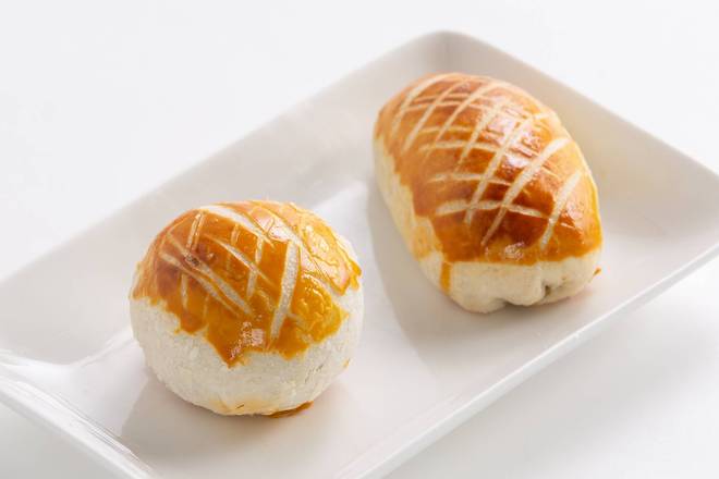 Salt Egg Pastry (Red Bean Filling) (鹹蛋糕點)