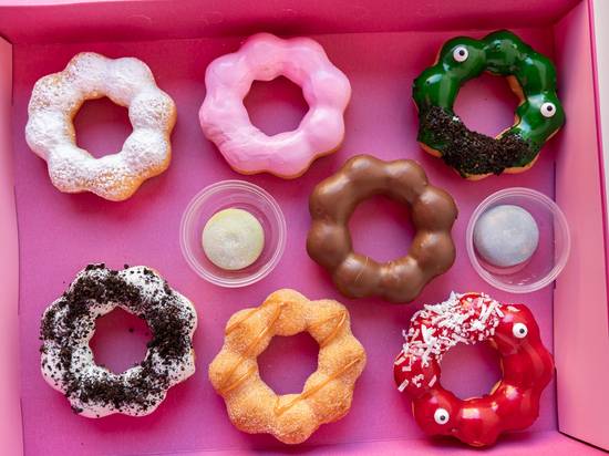 Pinku Mochi Donuts & Cafe