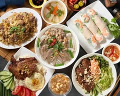 玉泉道地越南美食 Cơm Quê Ngọc Tuyền