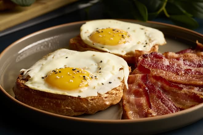 Toast & Eggs