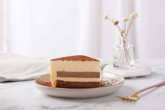 Tiramisu Cake