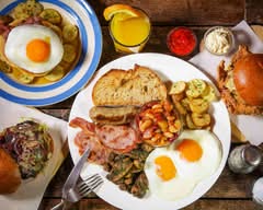 Brunch at Blondies