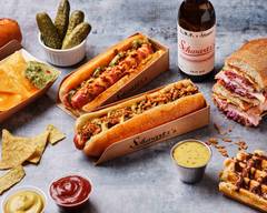 Schwartz's Hot Dog - Saint Germain
