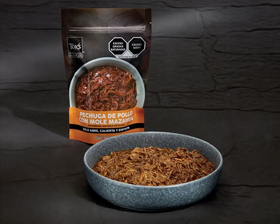 Pollo con Mole Artesanal