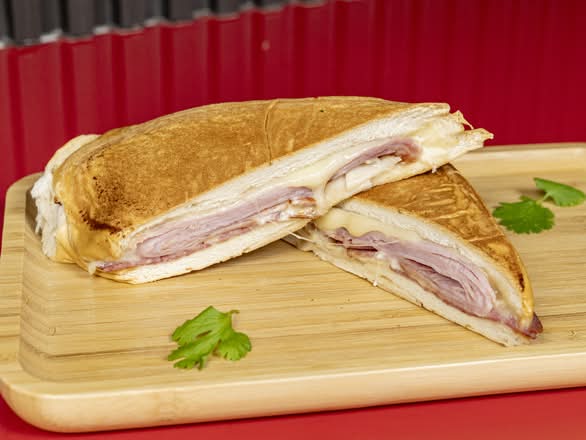 Sándwich guaynabo especial