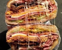 Tortas Tacos y Carnitas Laurita