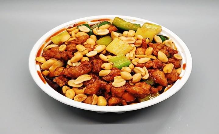 P12.Kung Pao Chicken( contain peanut)-宫保鸡