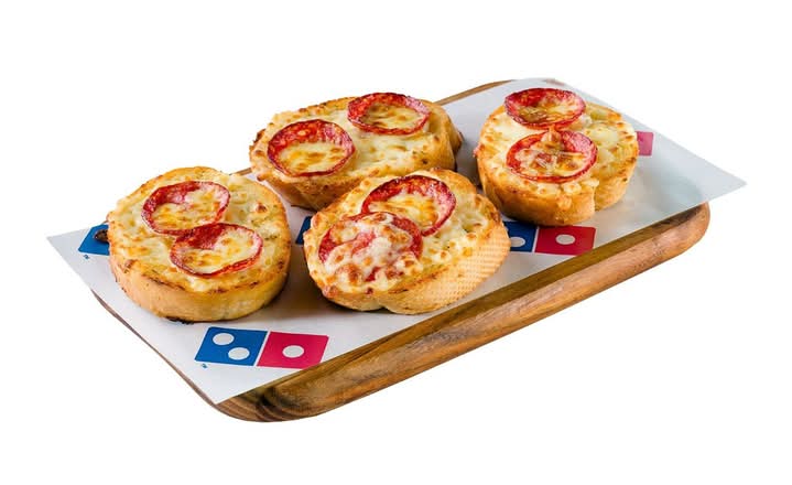 Pieczywo czosnkowe z serem i pepperoni
