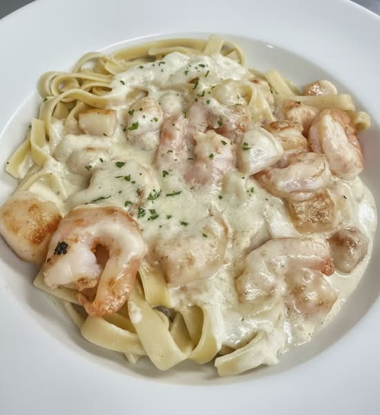 Seafood Alfredo